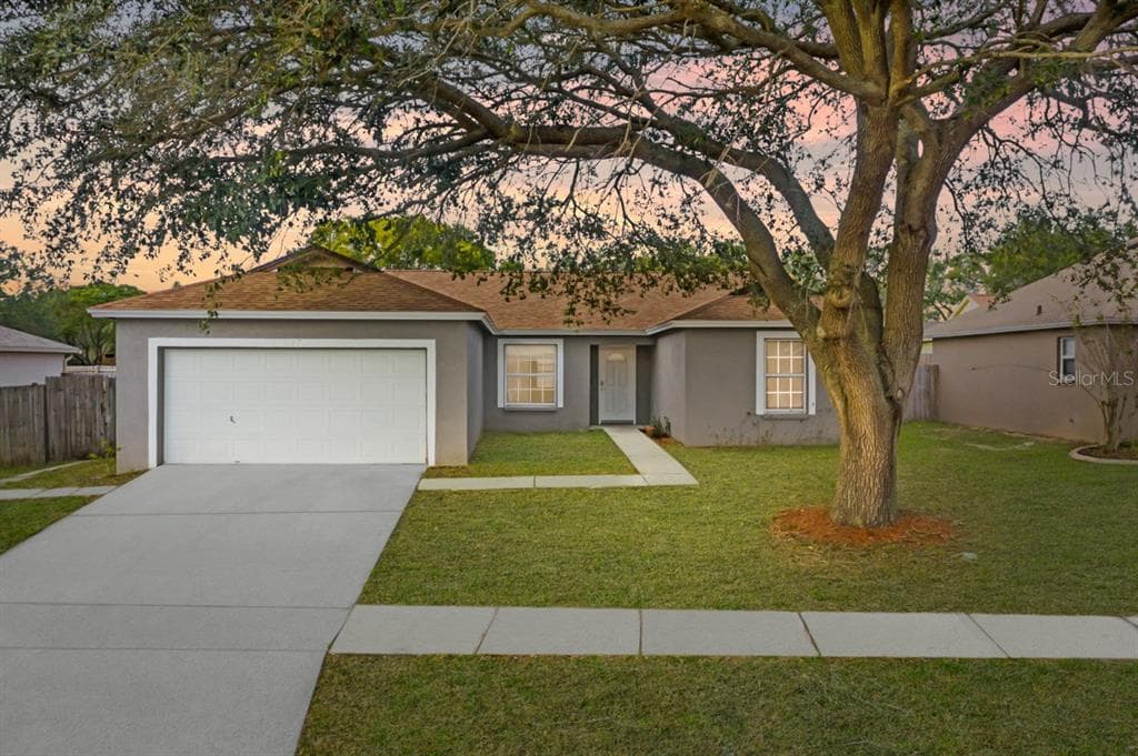 627 LAKEMONT DRIVE BRANDON, FL 33510