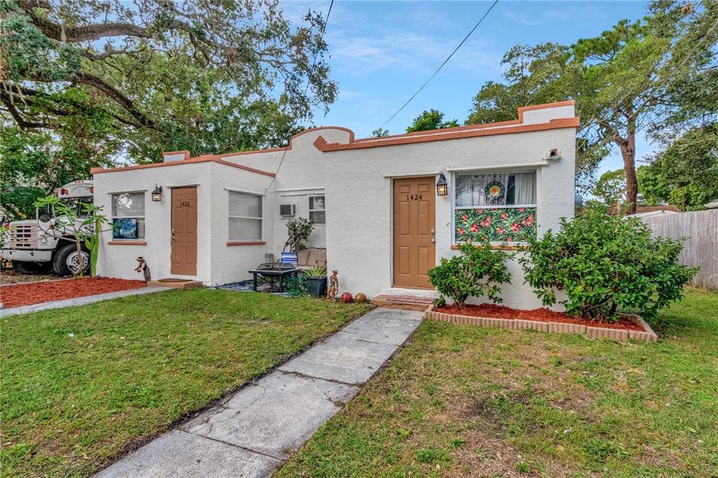 1424 10TH STREET W BRADENTON, FL 34205