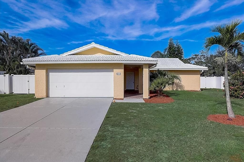 6714 17TH AVENUE W BRADENTON, FL 34209