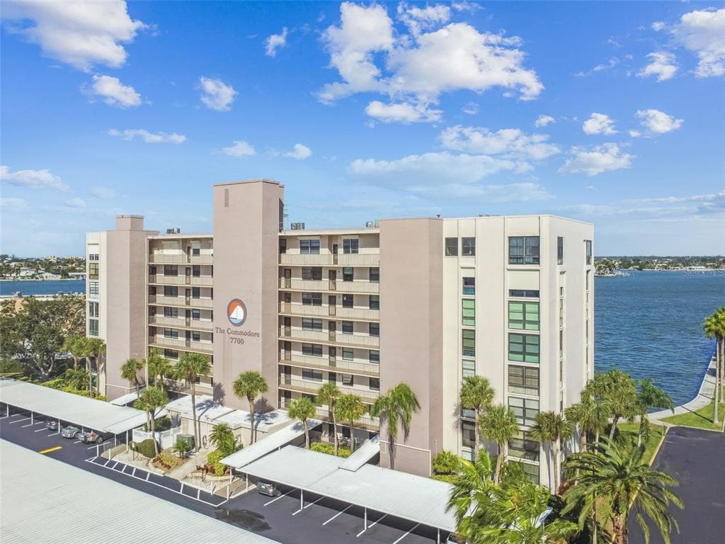 7700 SUN ISLAND DRIVE S UNIT 106 SOUTH PASADENA, FL 33707