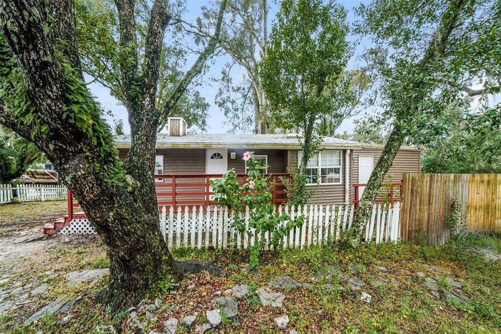 8618 N 20TH STREET TAMPA, FL 33604