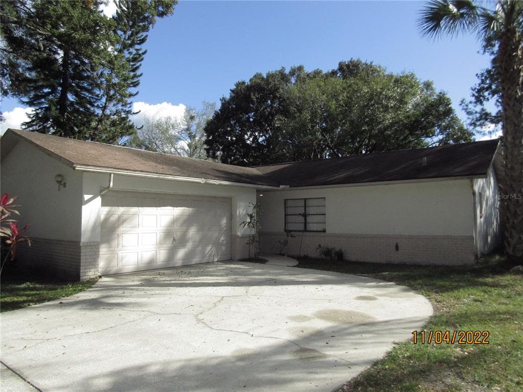 2422 FORREST CREST CIRCLE LUTZ, FL 33549