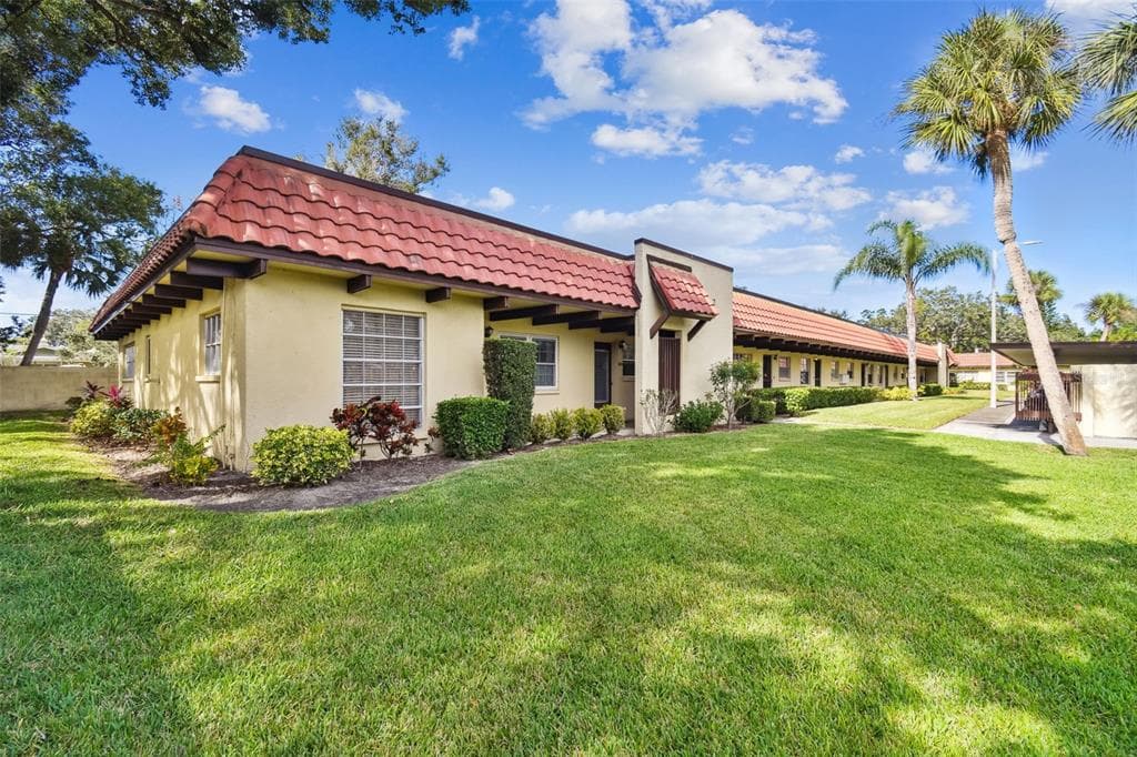 1701 PINEHURST ROAD UNIT 2D DUNEDIN, FL 34698