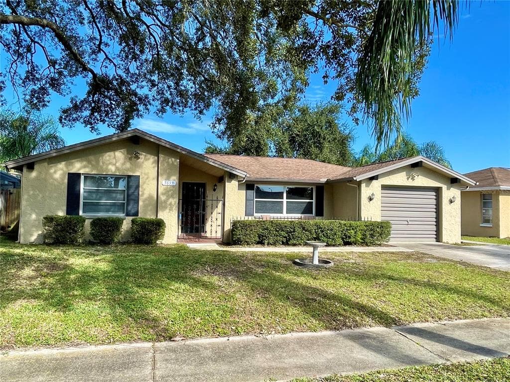 5653 MARIPOSA DRIVE HOLIDAY, FL 34690