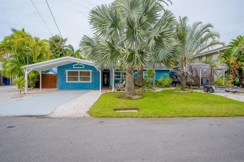 90 LORRAINE STREET CRYSTAL BEACH, FL 34681