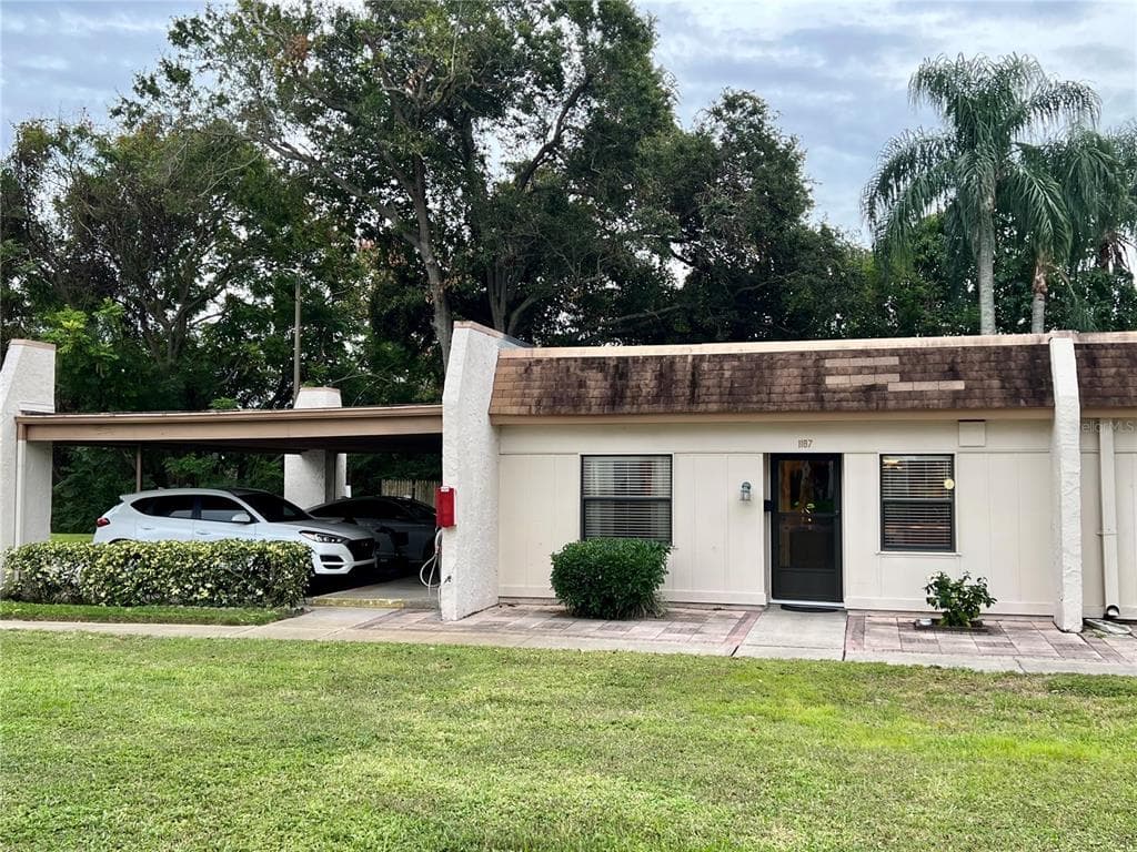 1187 MISSION CIRCLE UNIT 52-A CLEARWATER, FL 33759