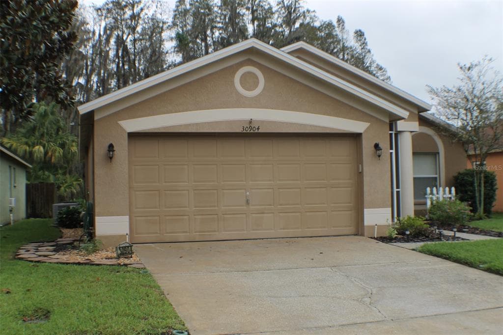 30904 BURLEIGH DRIVE WESLEY CHAPEL, FL 33543