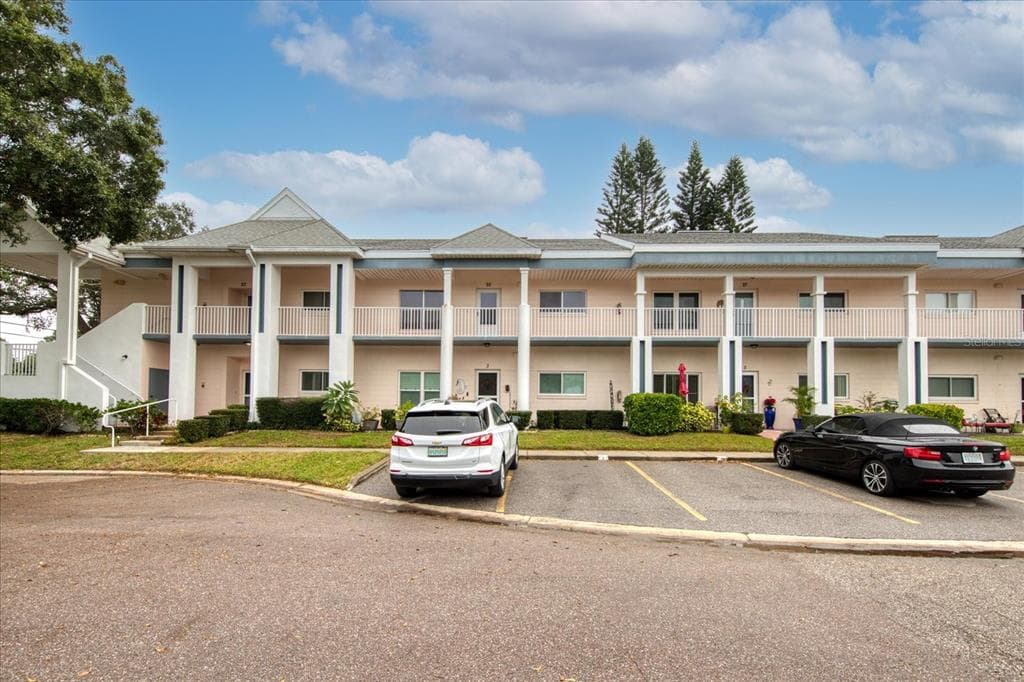 2291 AMERICUS BOULEVARD W UNIT 5 CLEARWATER, FL 33763