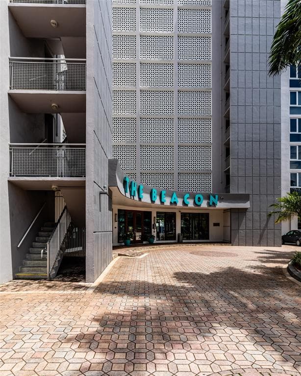 470 3RD STREET S UNIT 321 ST PETERSBURG, FL 33701