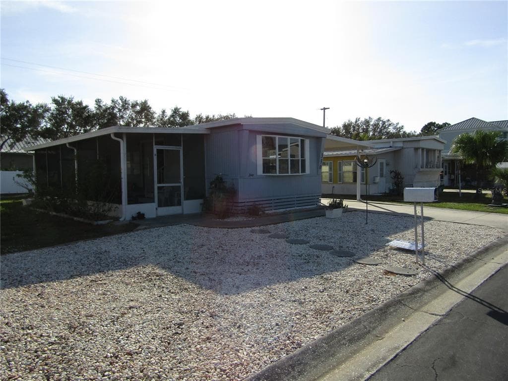 330 S PORT ROYAL LANE APOLLO BEACH, FL 33572