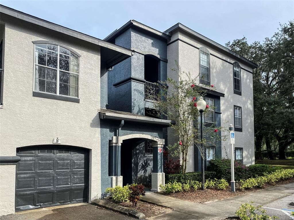 13012 ARBOR ISLE DRIVE UNIT 305 TEMPLE TERRACE, FL 33637