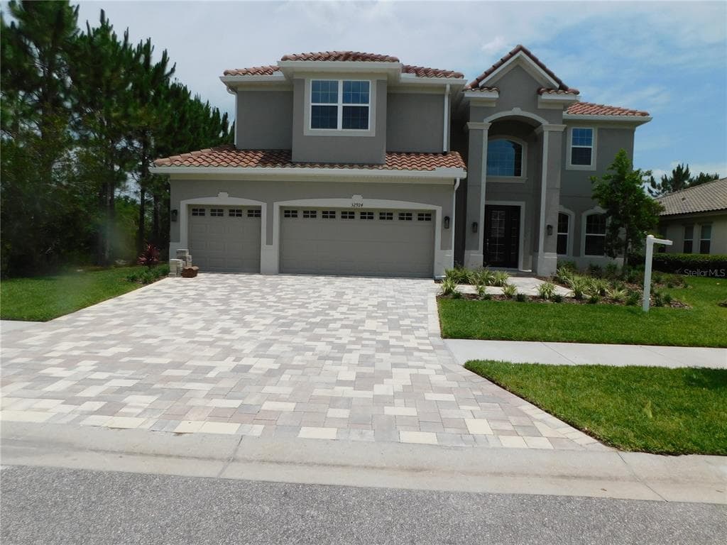 32924 ESTATE GARDEN DRIVE