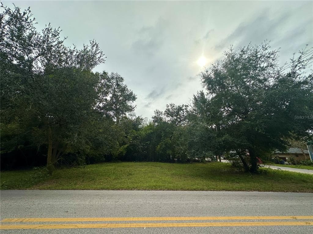 1201 E RIVER COVE STREET TAMPA, FL 33604