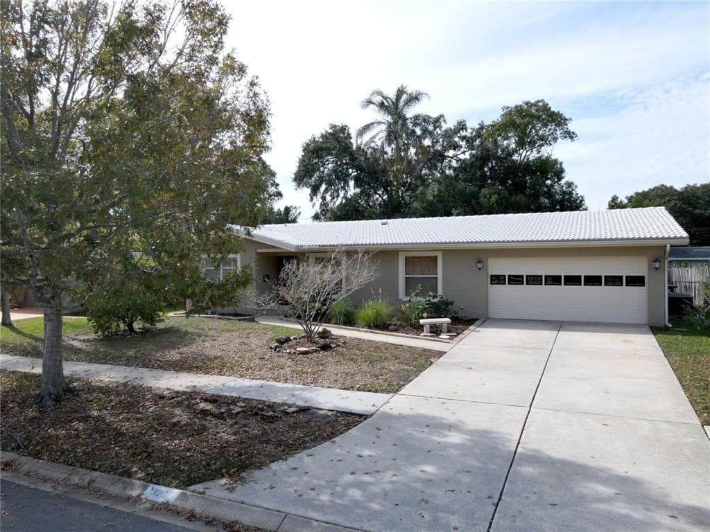 1320 SUMMERLIN DRIVE CLEARWATER, FL 33764