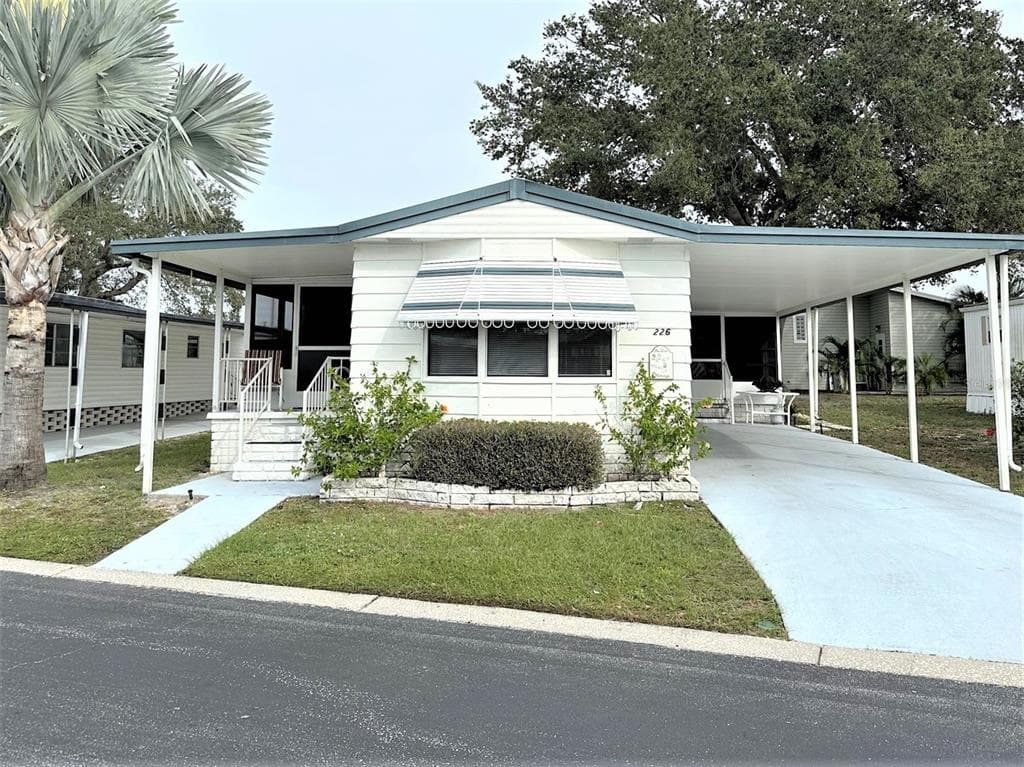 9790 66TH STREET N UNIT 226 PINELLAS PARK, FL 33782