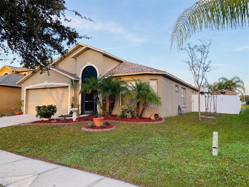 12601 LAKE VISTA DRIVE GIBSONTON, FL 33534