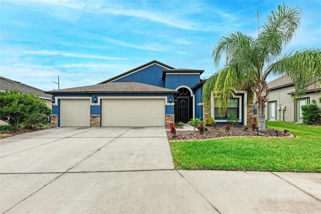 8907 AMEN CORNER PLACE PALMETTO, FL 34221