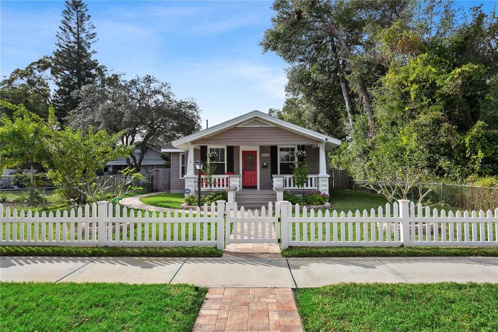 2636 11TH STREET N ST PETERSBURG, FL 33704