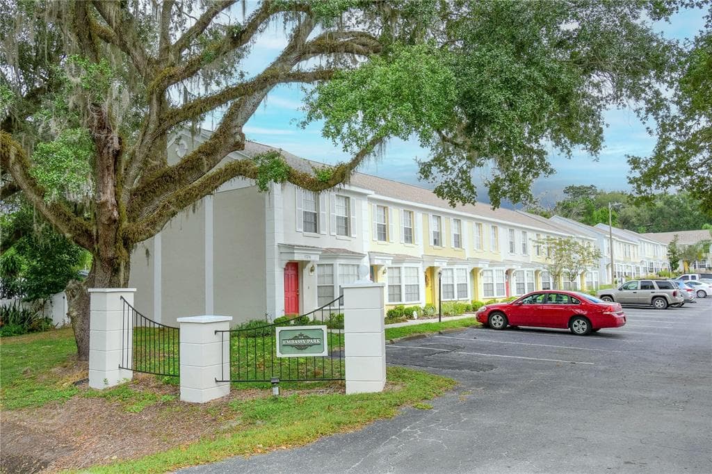 13538 EMBASSY PARK COURT UNIT 44A2 DADE CITY, FL 33525