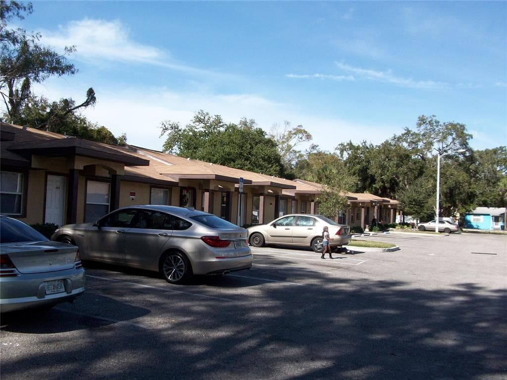966 22ND AVENUE S UNIT 106 ST PETERSBURG, FL 33705