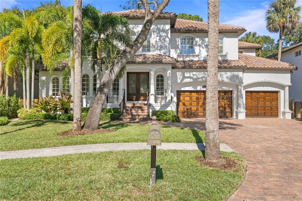 4621 W LAMB AVENUE TAMPA, FL 33629