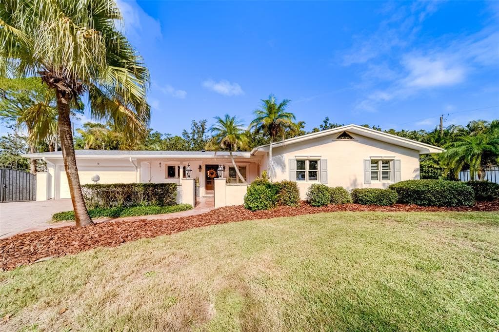 4 ROSERY LANE BELLEAIR, FL 33756