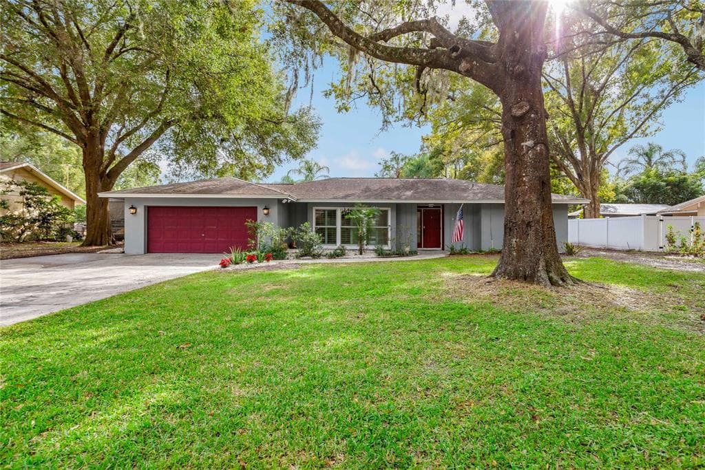 22410 KINGSLEY LANE