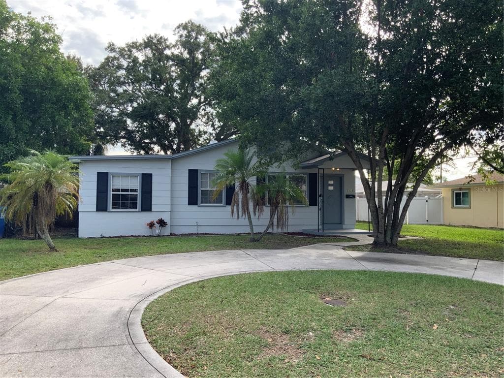 5038 36TH AVENUE N UNIT B ST PETERSBURG, FL 33710