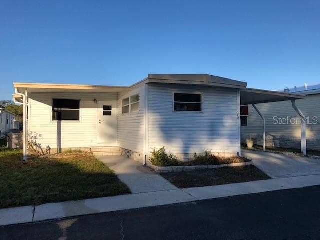 66 THATCH PALM STREET W LARGO, FL 33770