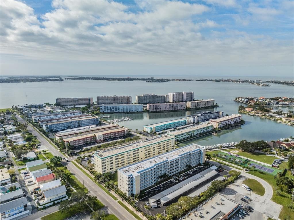 2850 59TH STREET S UNIT 306 GULFPORT, FL 33707