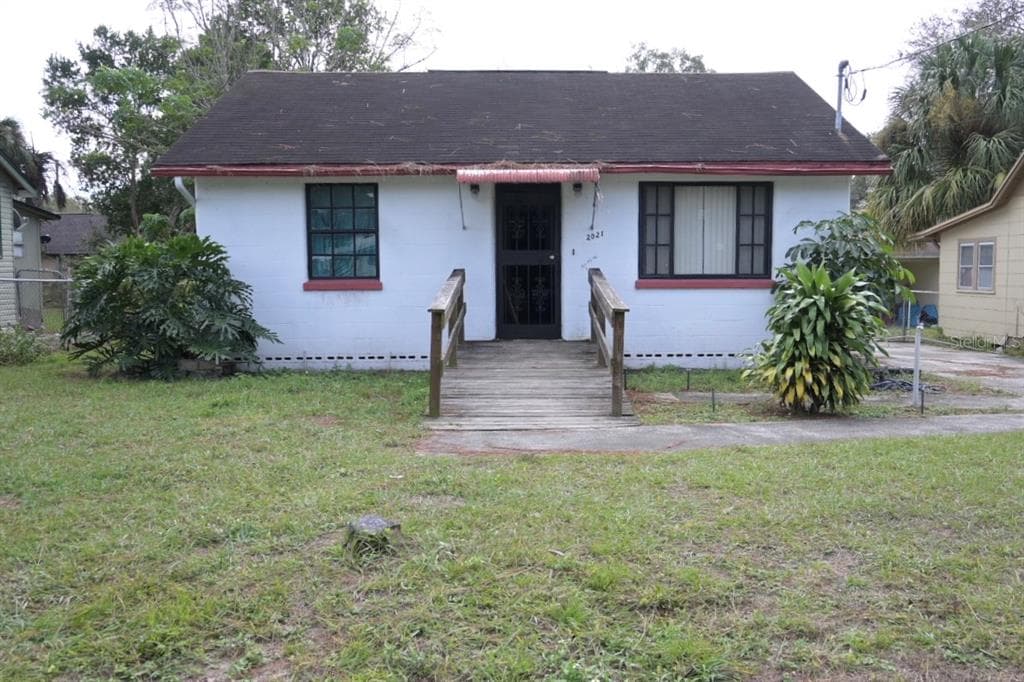 2021 E WATERS AVENUE TAMPA, FL 33604