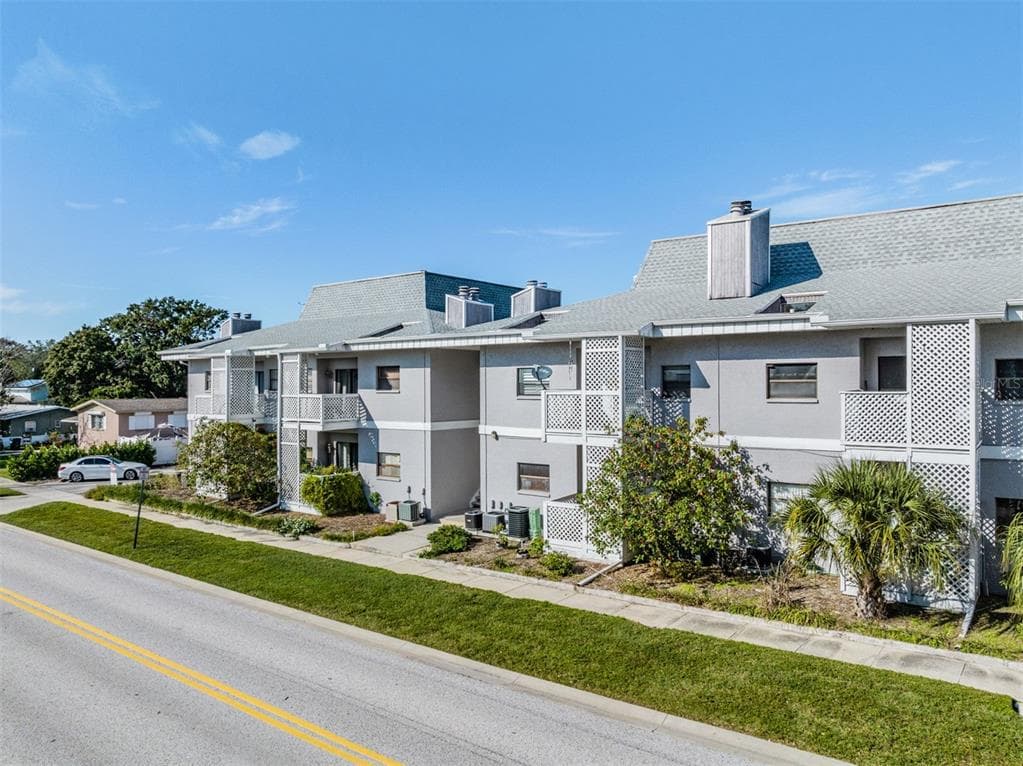 4405 W FAIR OAKS AVENUE UNIT 2 TAMPA, FL 33611