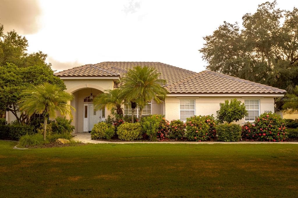 2208 CALUSA LAKES BOULEVARD NOKOMIS, FL 34275