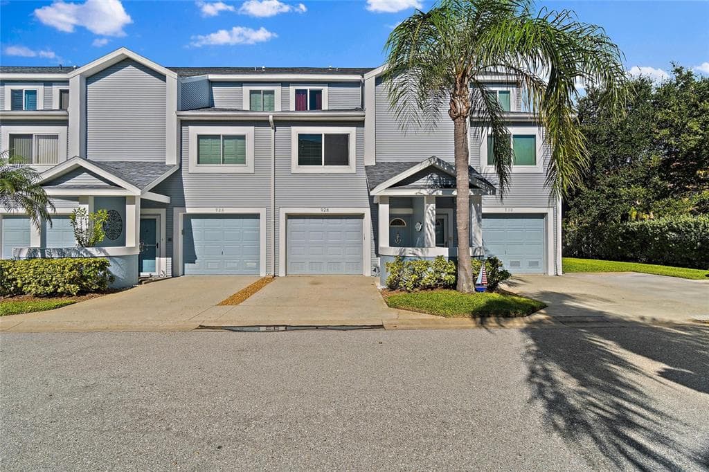 928 HARBOUR HOUSE DRIVE UNIT 928 INDIAN ROCKS BEACH, FL 33785
