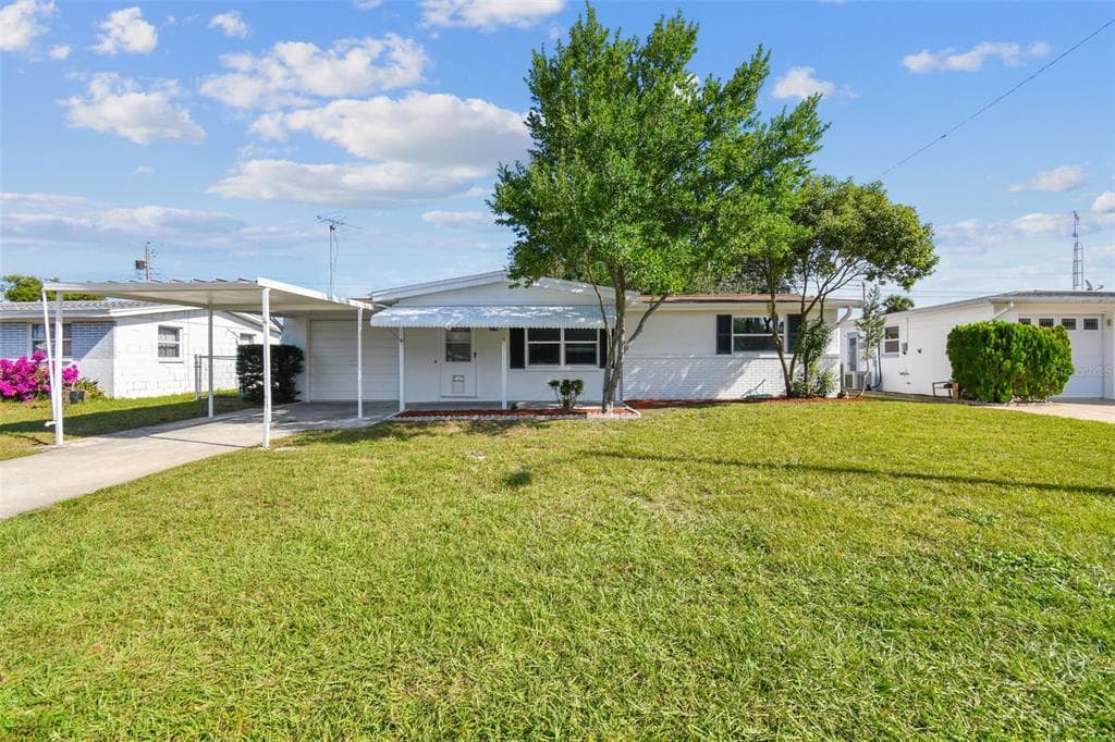 2040 DIXIE GARDEN LOOP HOLIDAY, FL 34690