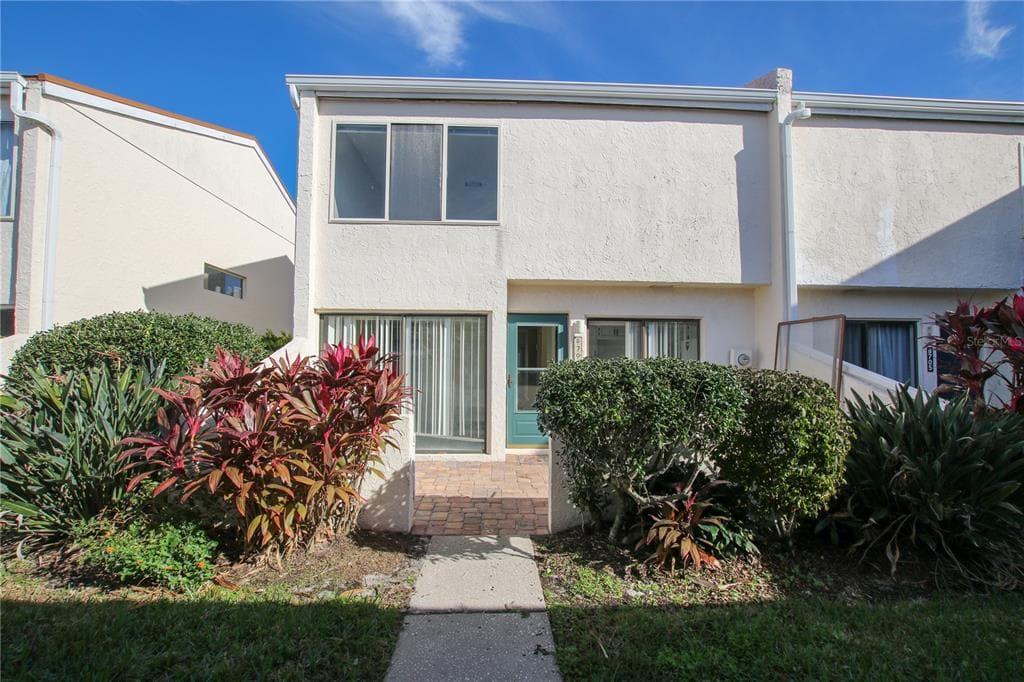 8707 COVE COURT TAMPA, FL 33615