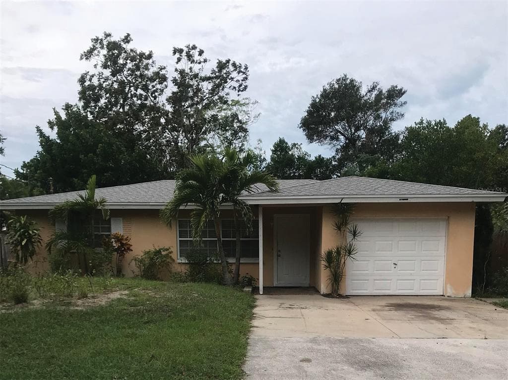 12694 OAK STREET LARGO, FL 33774