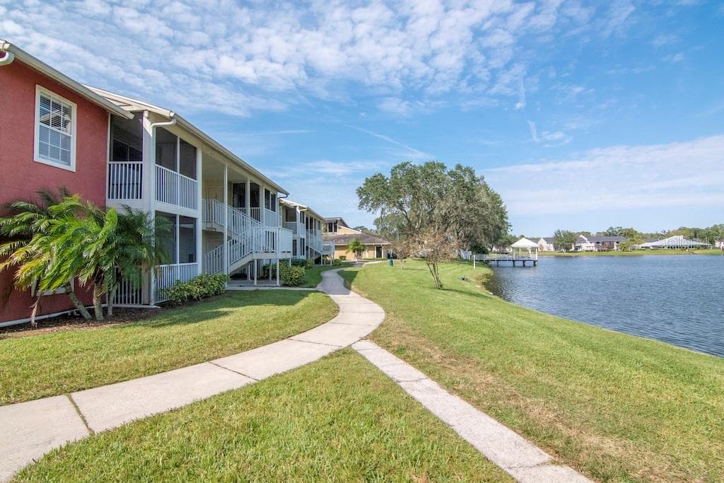 214 LAKE PARSONS GREEN UNIT 205 BRANDON, FL 33511