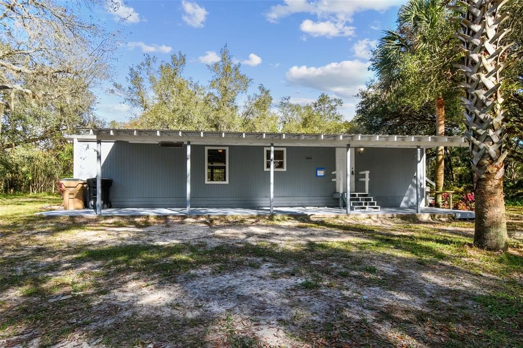41700 APOLLO LANE DELAND, FL 32720