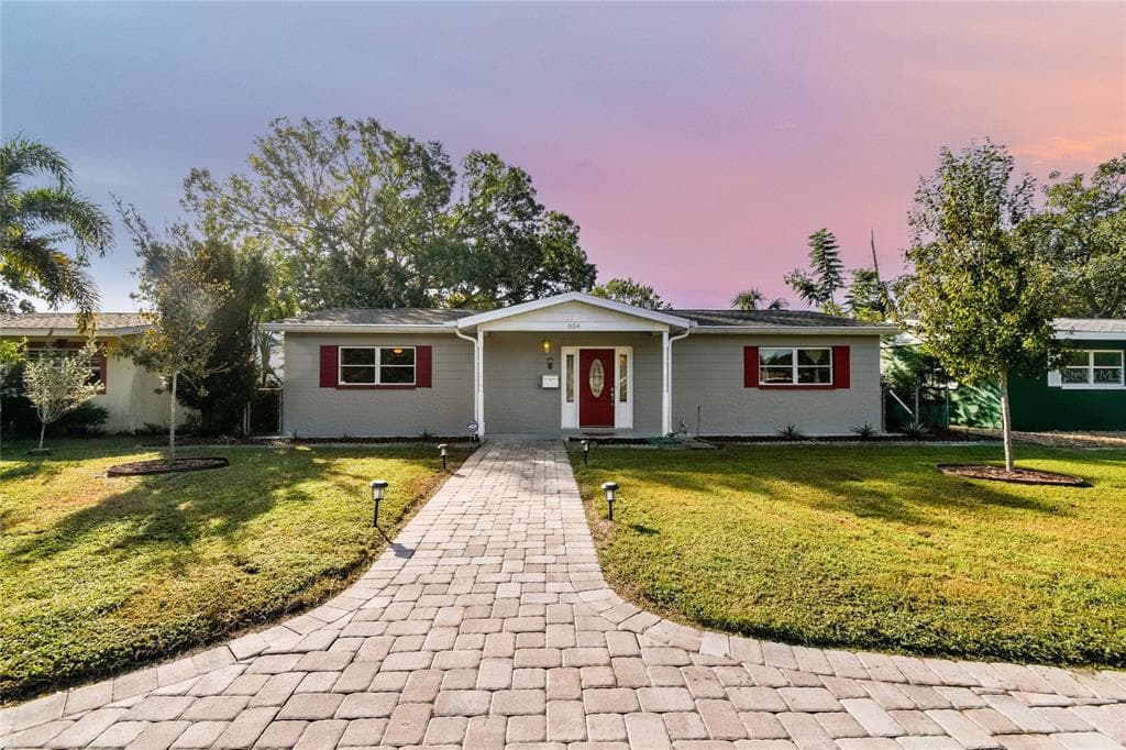 654 41ST AVENUE NE ST PETERSBURG, FL 33703
