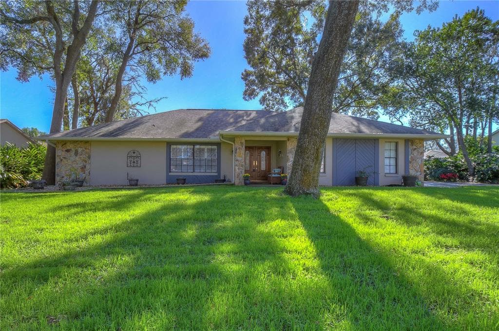 2705 WILLOW OAKS DRIVE VALRICO, FL 33594