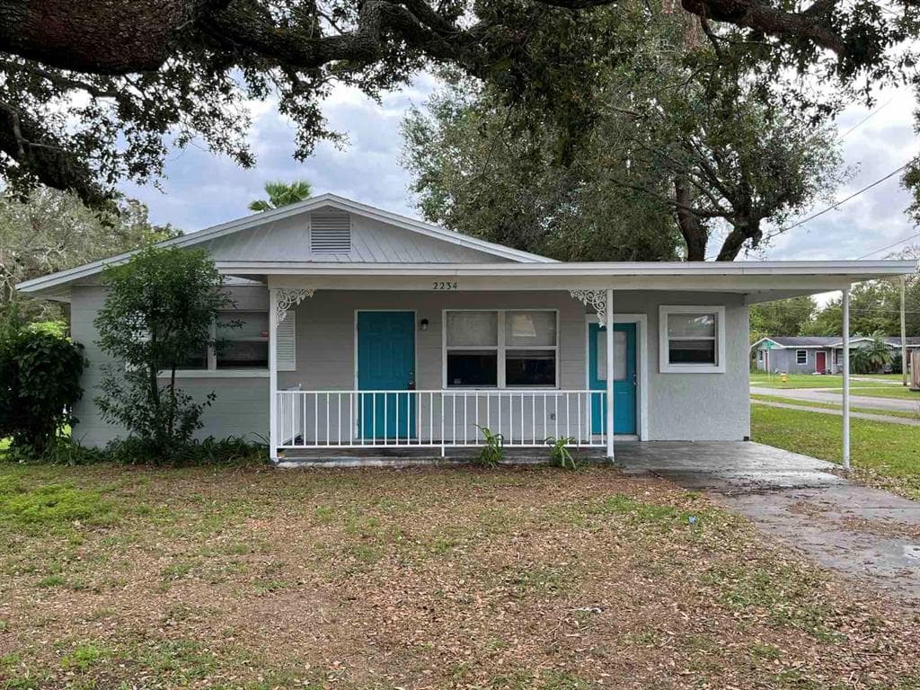 2234 AVENUE C NW WINTER HAVEN, FL 33880