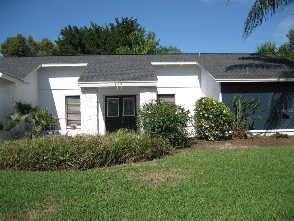 819 LAKESIDE TERRACE PALM HARBOR, FL 34683