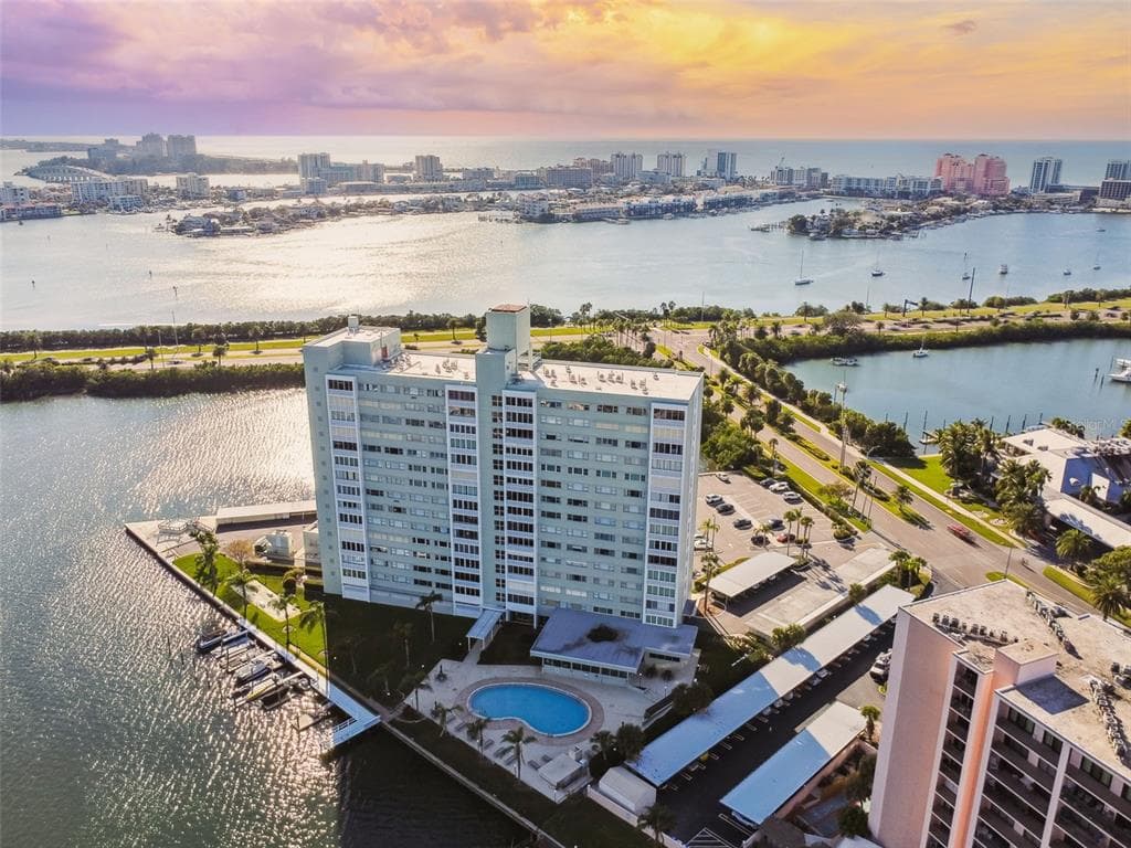 31 ISLAND WAY UNIT 1202 CLEARWATER, FL 33767