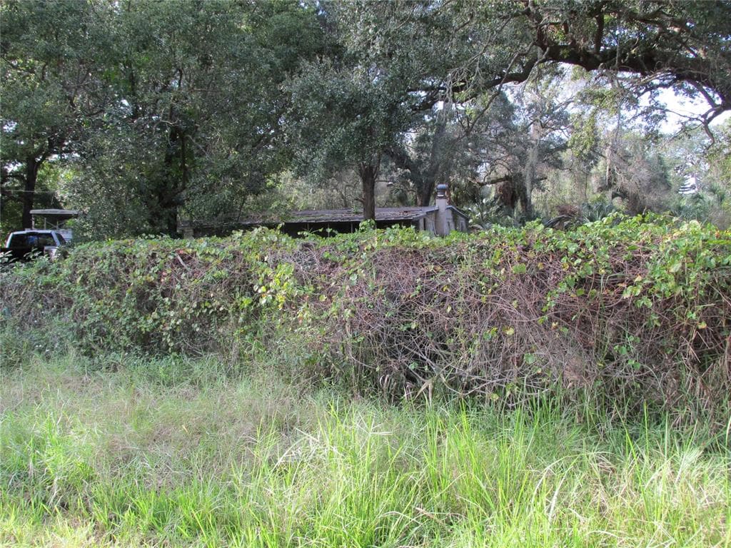 6802 E CREEK DRIVE TAMPA, FL 33615