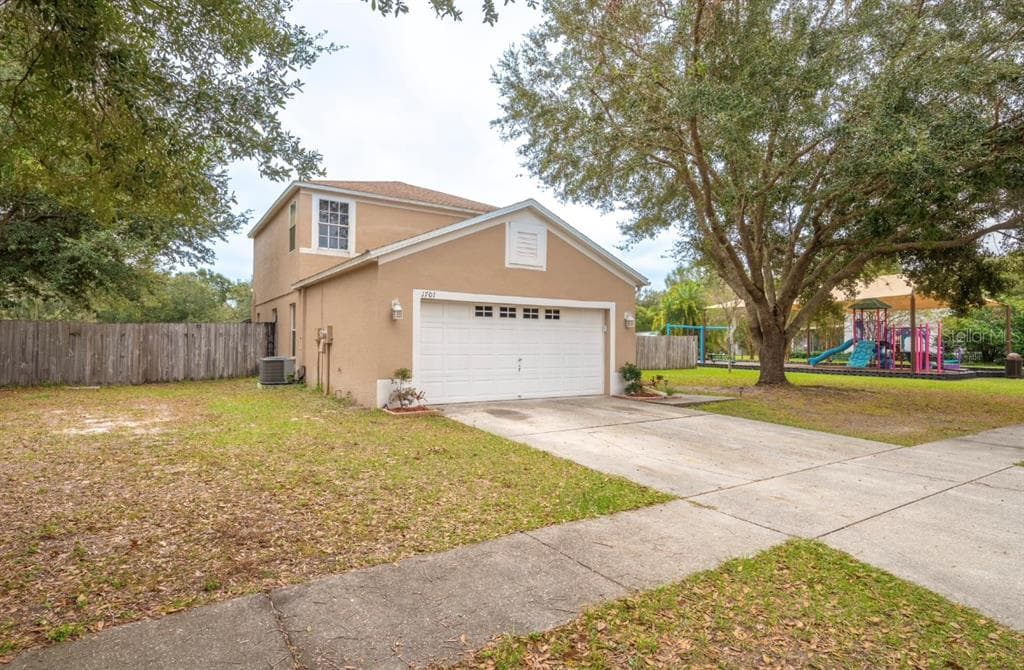 1701 MOSAIC FOREST DRIVE SEFFNER, FL 33584