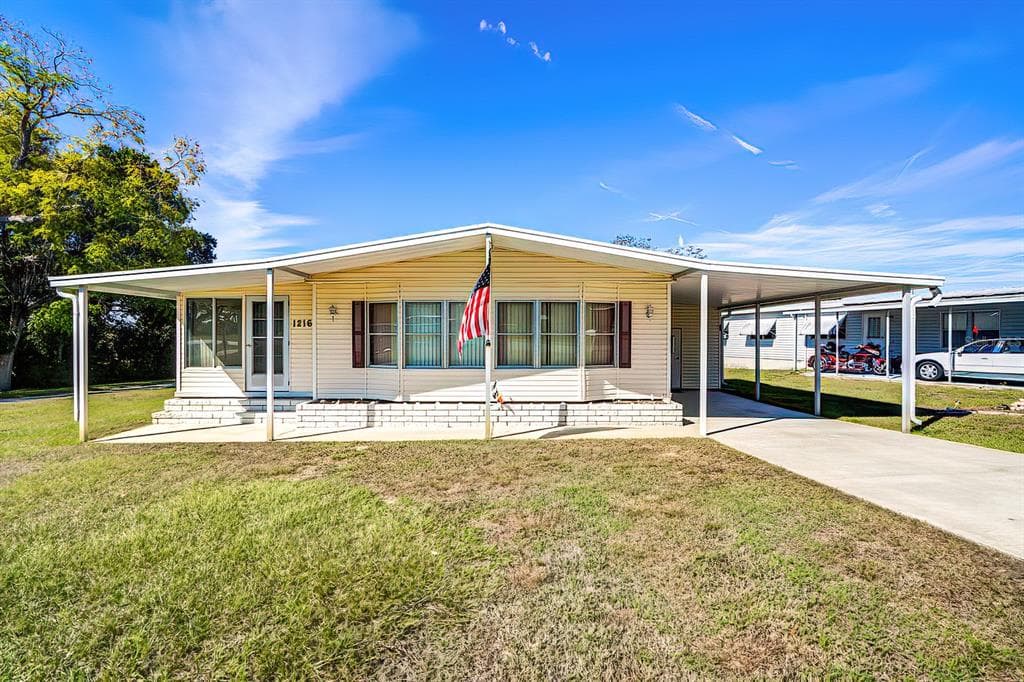 12161 CLUB HOUSE ROAD BROOKSVILLE, FL 34613