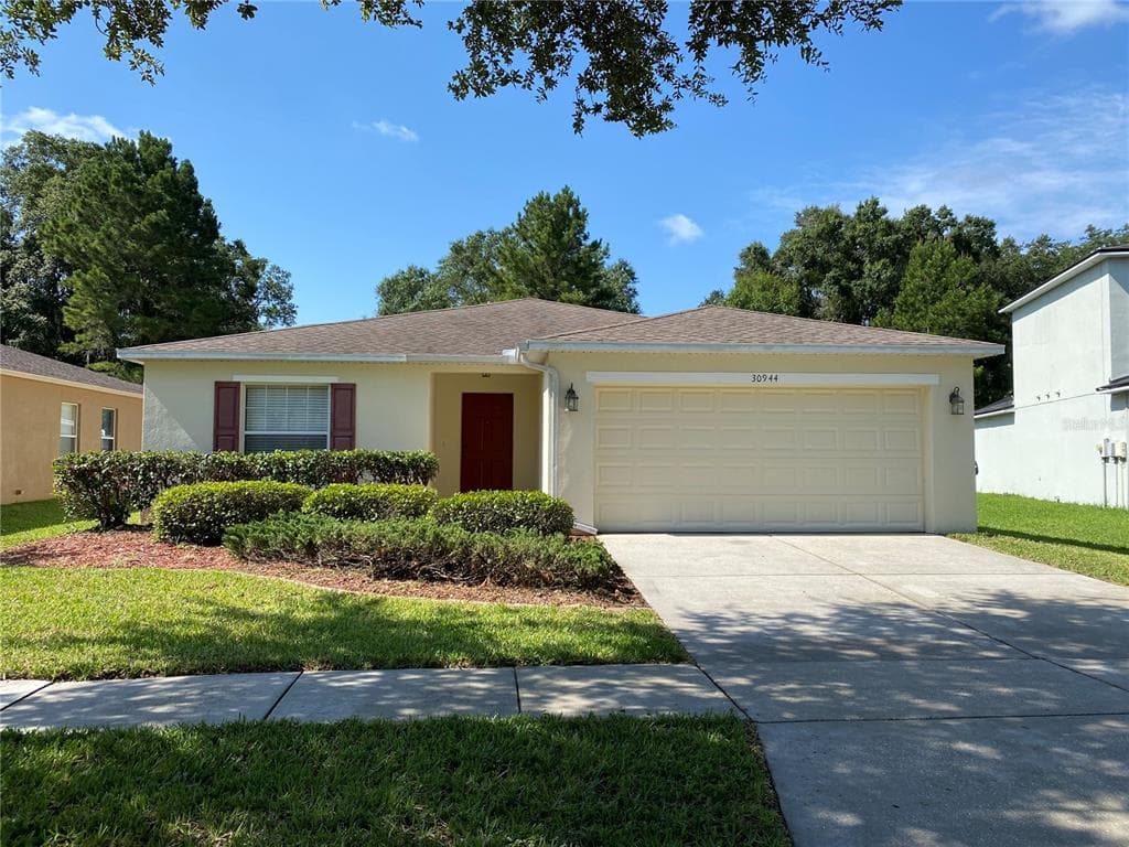 30944 MANDOLIN CAY AVENUE WESLEY CHAPEL, FL 33543