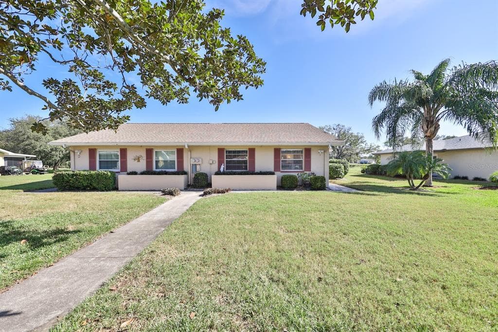 1907 CANTERBURY LANE UNIT 1 SUN CITY CENTER, FL 33573