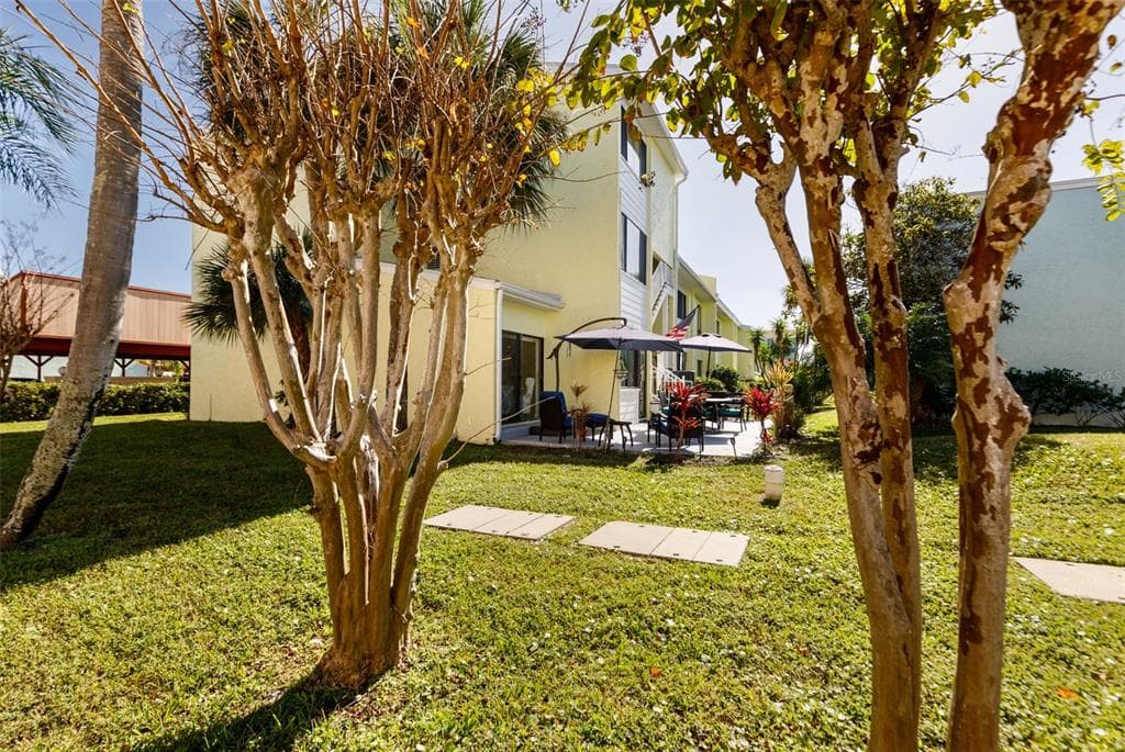 1 WINDRUSH BOULEVARD UNIT 79 INDIAN ROCKS BEACH, FL 33785